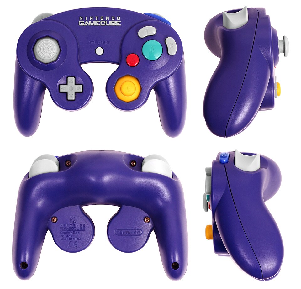 Breakdown views of the Nintendo GameCube controller